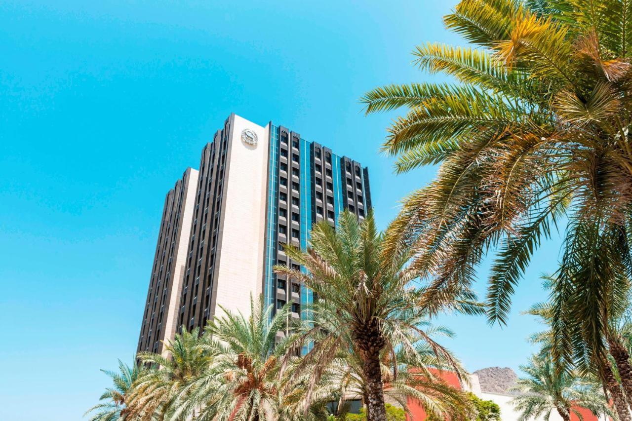 Sheraton Oman Hotel Маскат Экстерьер фото The hotel in 2016