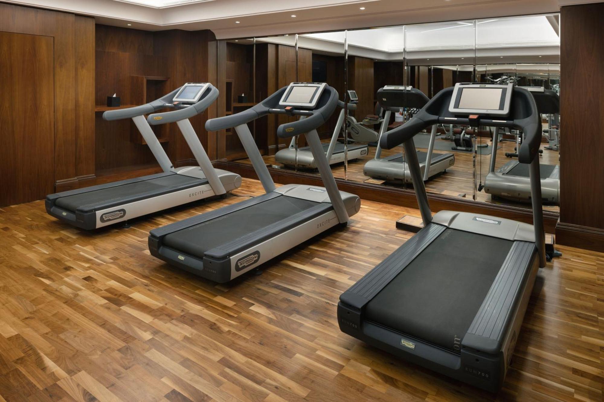 Sheraton Oman Hotel Маскат Экстерьер фото Treadmills