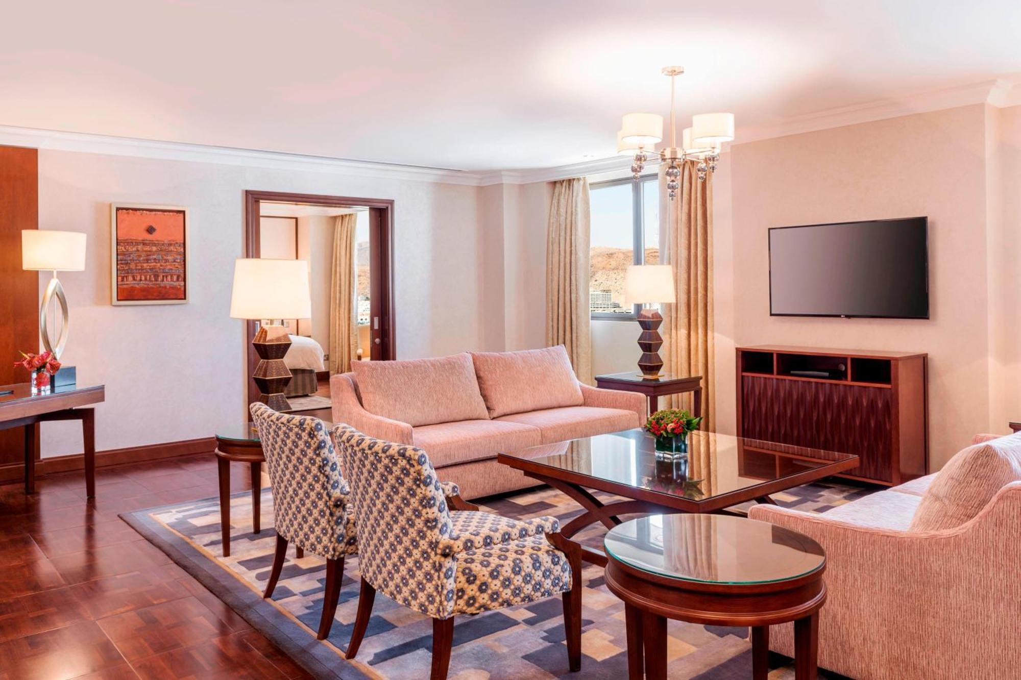 Sheraton Oman Hotel Маскат Экстерьер фото