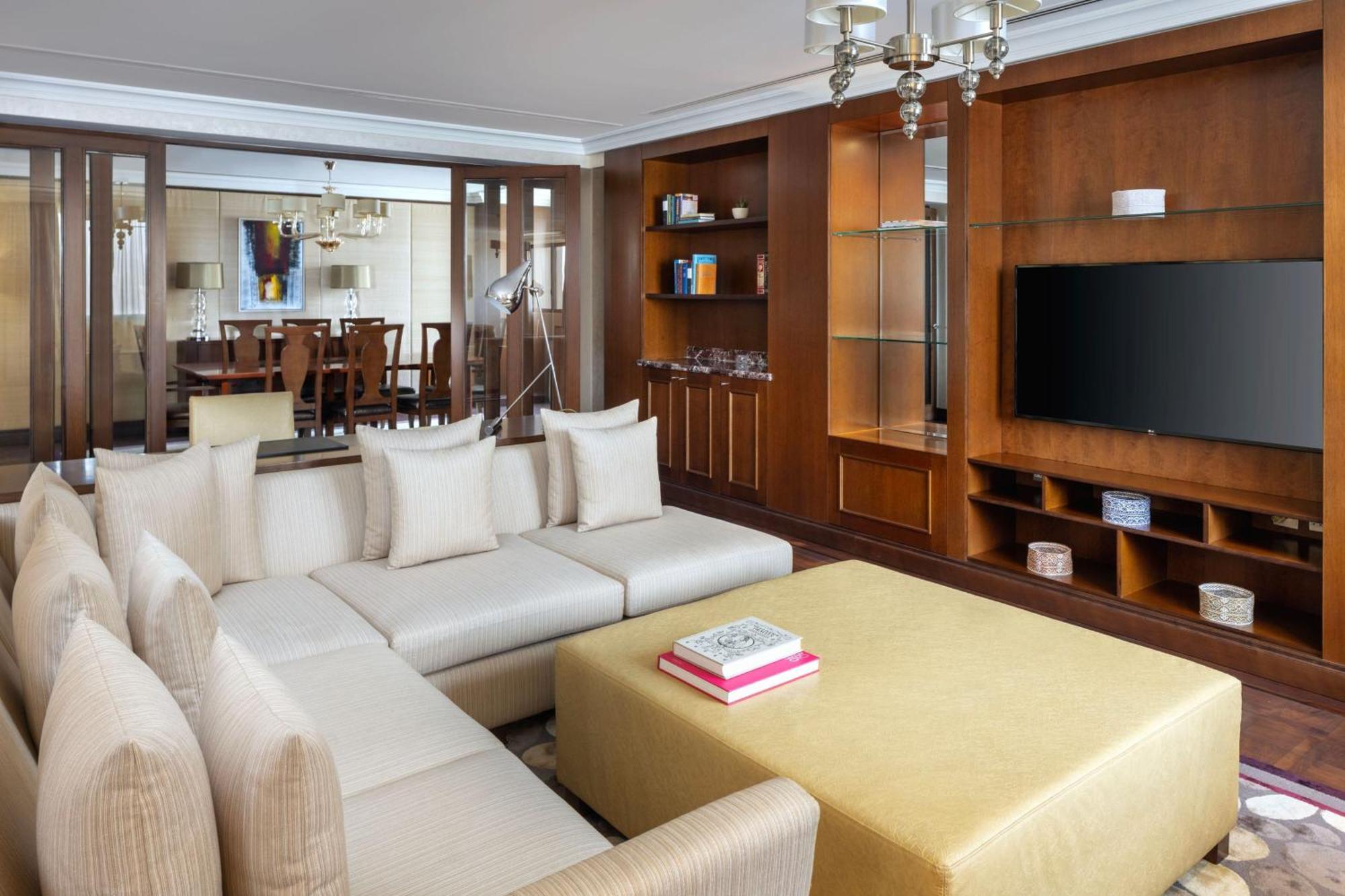 Sheraton Oman Hotel Маскат Экстерьер фото Living room